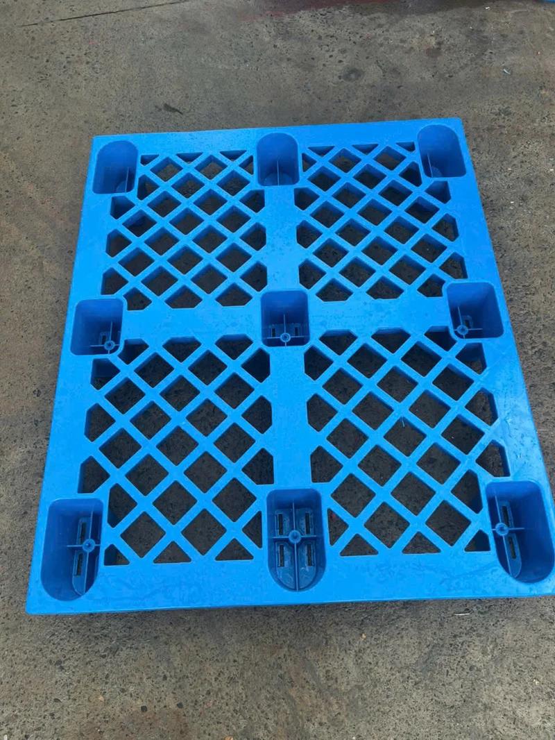 Pallet Chống Tràn Dầu — Ứng Dụng Nhà Máy, Kho Hàng 2 Pallet Chống Tràn Dầu — Ứng Dụng Nhà Máy, Kho Hàng