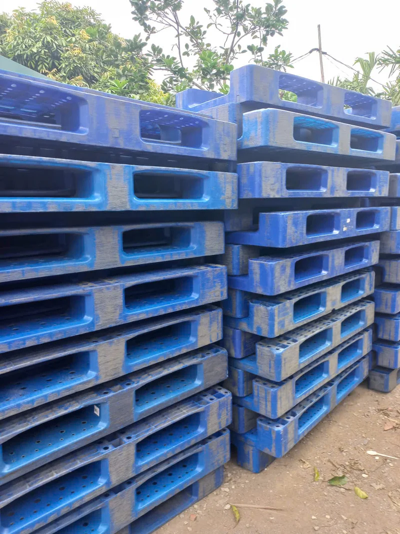 Pallet Nhựa Xếp Chồng — Giải Pháp Tiết Kiệm Diện Tích Kho Hàng 2 Pallet Nhựa Xếp Chồng — Tiết Kiệm Diện Tích Kho
