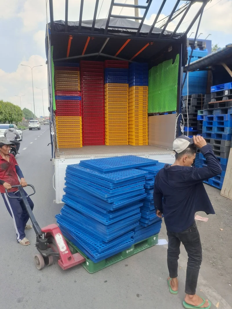 Tại sao pallet nhựa là lựa chọn tối ưu cho doanh n